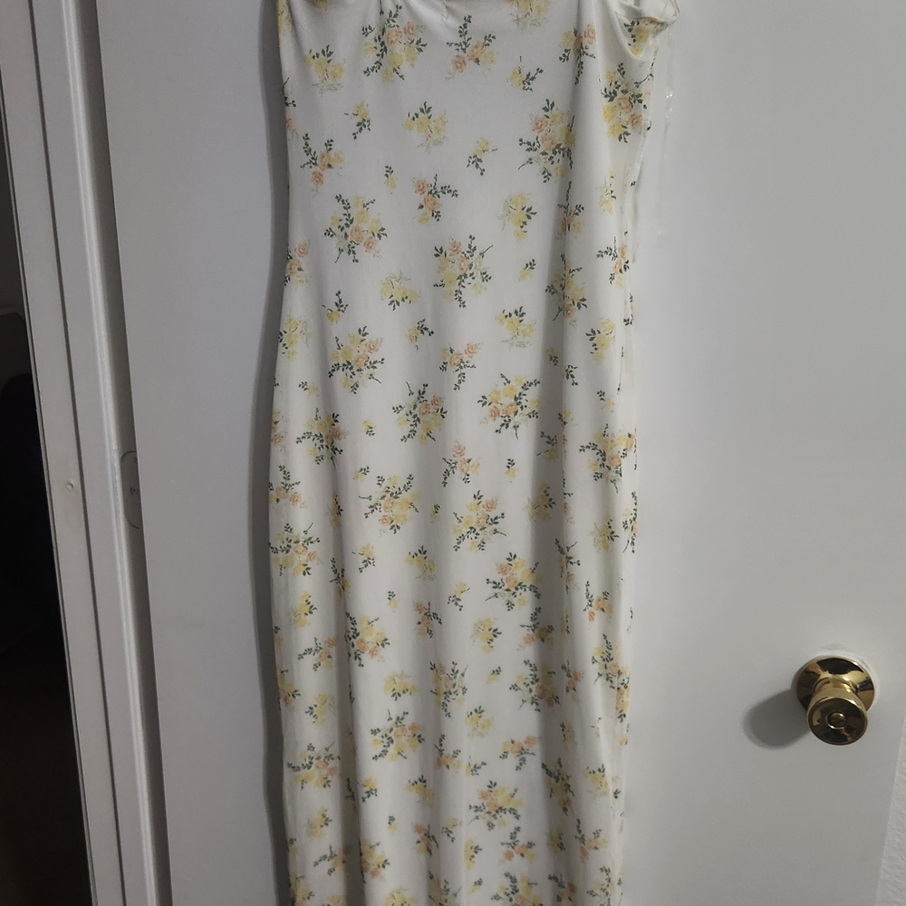 Floral White Maxi Dress